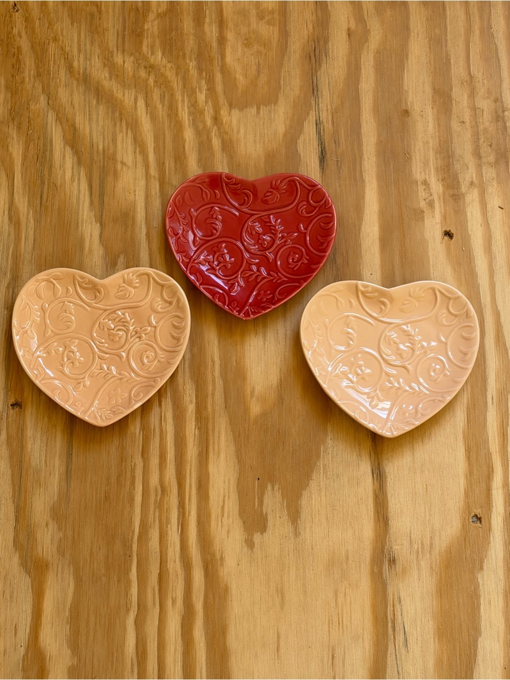 Set of 3 Heart-Shaped Ceramic Plates- Red and Peach